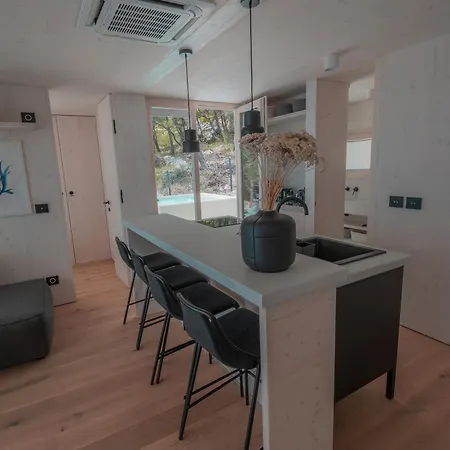 Oi Concept Village Buqez & Vita *