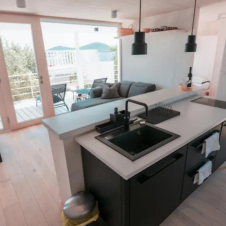 Oi Concept Village Buqez & Vita