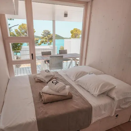 Oi Concept Village Buqez & Vita ドラゲ