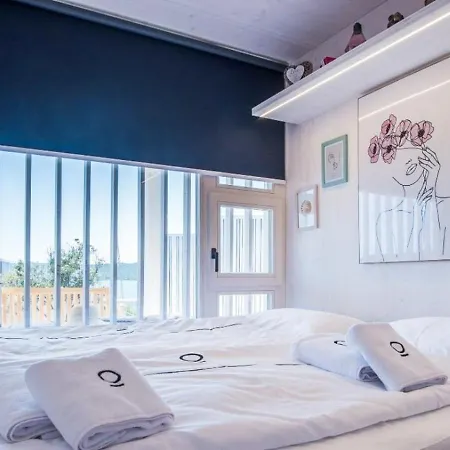 Oi Concept Village Buqez & Vita *